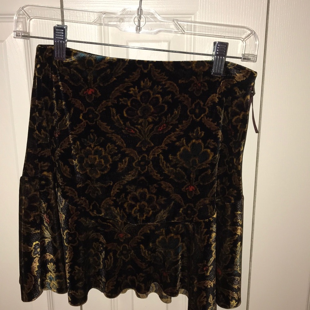 Velvet skirt